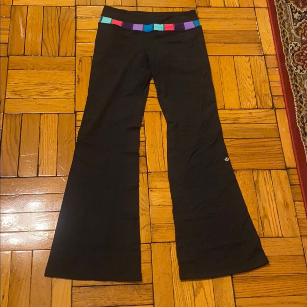 Lululemon Black Flare Yoga Pants Leggings Size 6 Multicolor Waistband